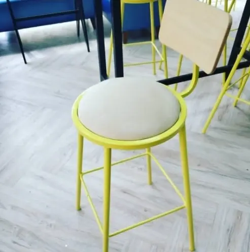 Барные стулья для кафе