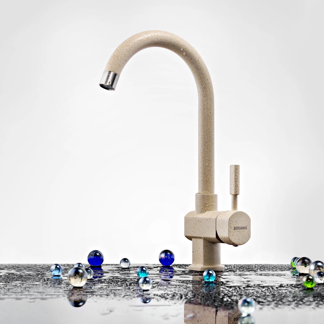 61c82smr7l53c1c94njnb0gutly5qgu9