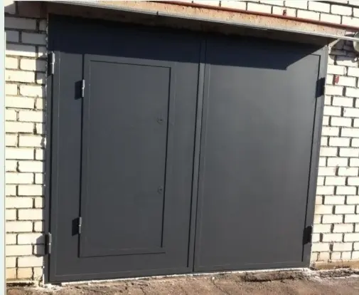 Установка гаражных ворот