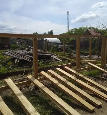 строительство деревянного забора