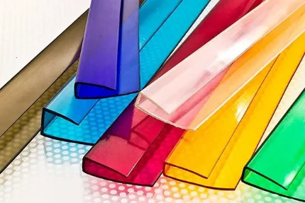 Фото для Профиль поликарбонатный Royalplast UP торцовый 4мм, 2,1м прозрачный