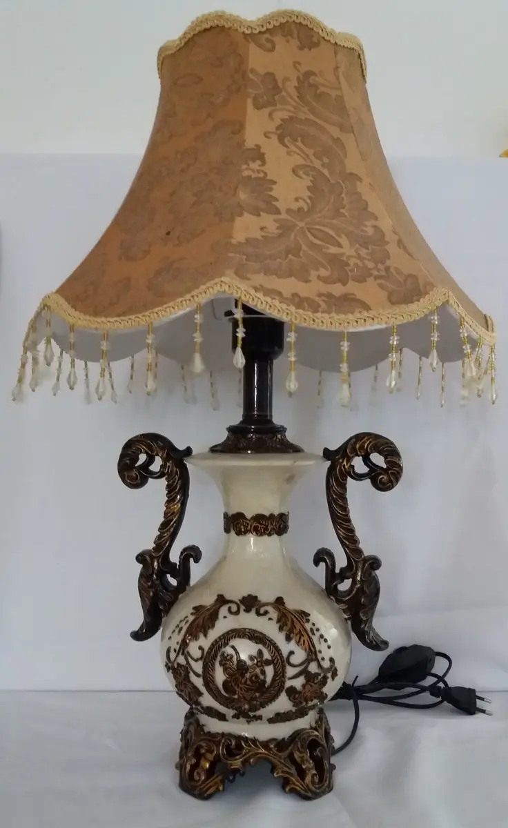 Настольная лампа с абажуром №118026