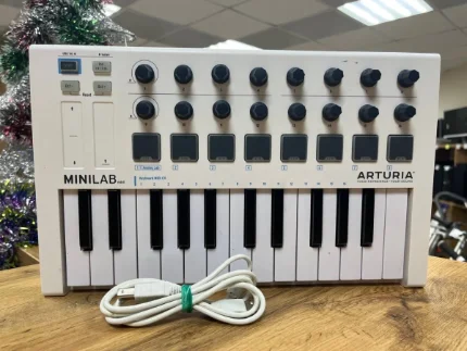 Клавиатура MIDI Arturia Minilab MK2