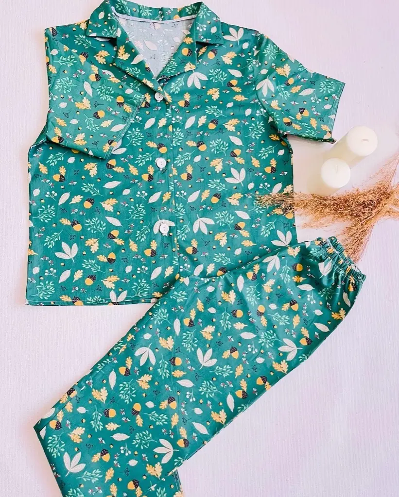 Пижама женская рубашка брюки хлопок цвет зеленый Жёлуди