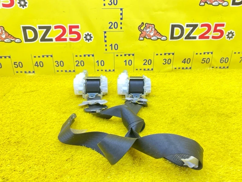 Фото для Ремень безопасности ПАРА ПЕРЕД LEXUS CT200H ZWA10 2ZRFXE 2012/Цвет 077 перед. (б/у)