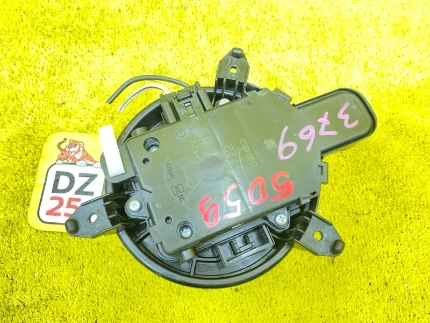 Фото для Мотор печки TOYOTA VOXY/NOAH/ESQUIRE/HARRIER/NX200/NX200T (б/у)