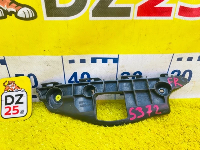 Фото для Крепление бампера TOYOTA WISH ZGE20W 2ZRFAE 2012/Цвет 070 перед. прав. (б/у)