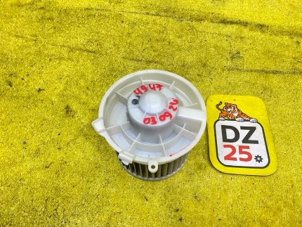 Фото для Мотор печки NISSAN SERENA GFC27/GC27/C27/GFNC27/GNC27 MR20DD 2016/Цвет QAB перед. (б/у)