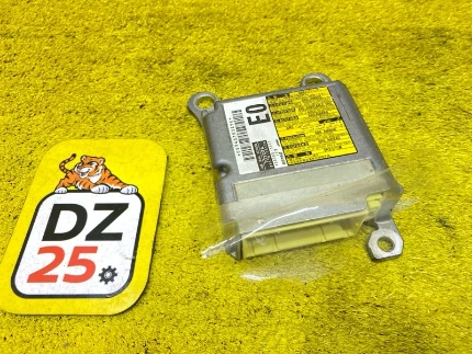 Фото для Блок управления airbag TOYOTA FJ CRUISER GSJ15W/GSJ10W 1GRFE 2011/Цвет 2KC перед. (б/у)