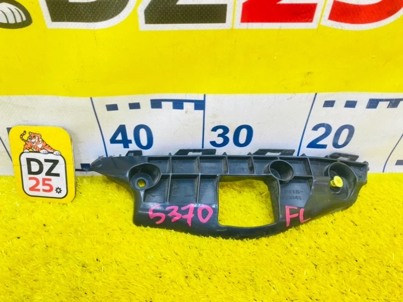 Фото для Крепление бампера TOYOTA WISH ZGE20W 2ZRFAE 2013/Цвет 202 перед. лев. (б/у)