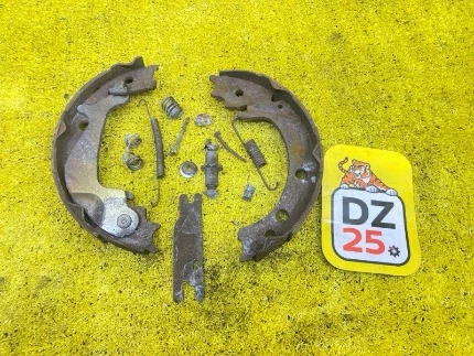 Фото для Механизм стояночного тормоза SUZUKI ESCUDO/GRAND VITARA TDA4W/TDB4W/TA74W/TD54W/TD94W J24B 2008/Цвет ZJ3 (б/у)