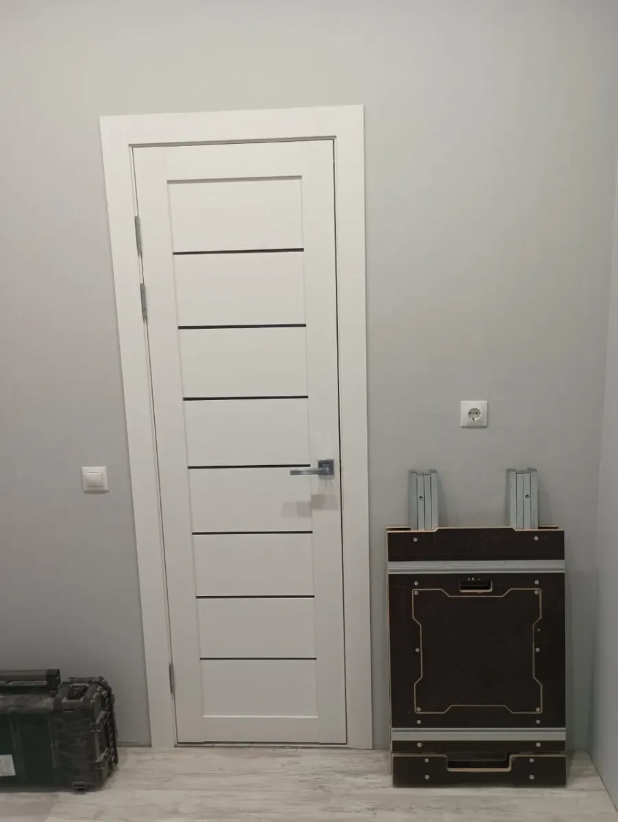 Установка межкомнатных дверей